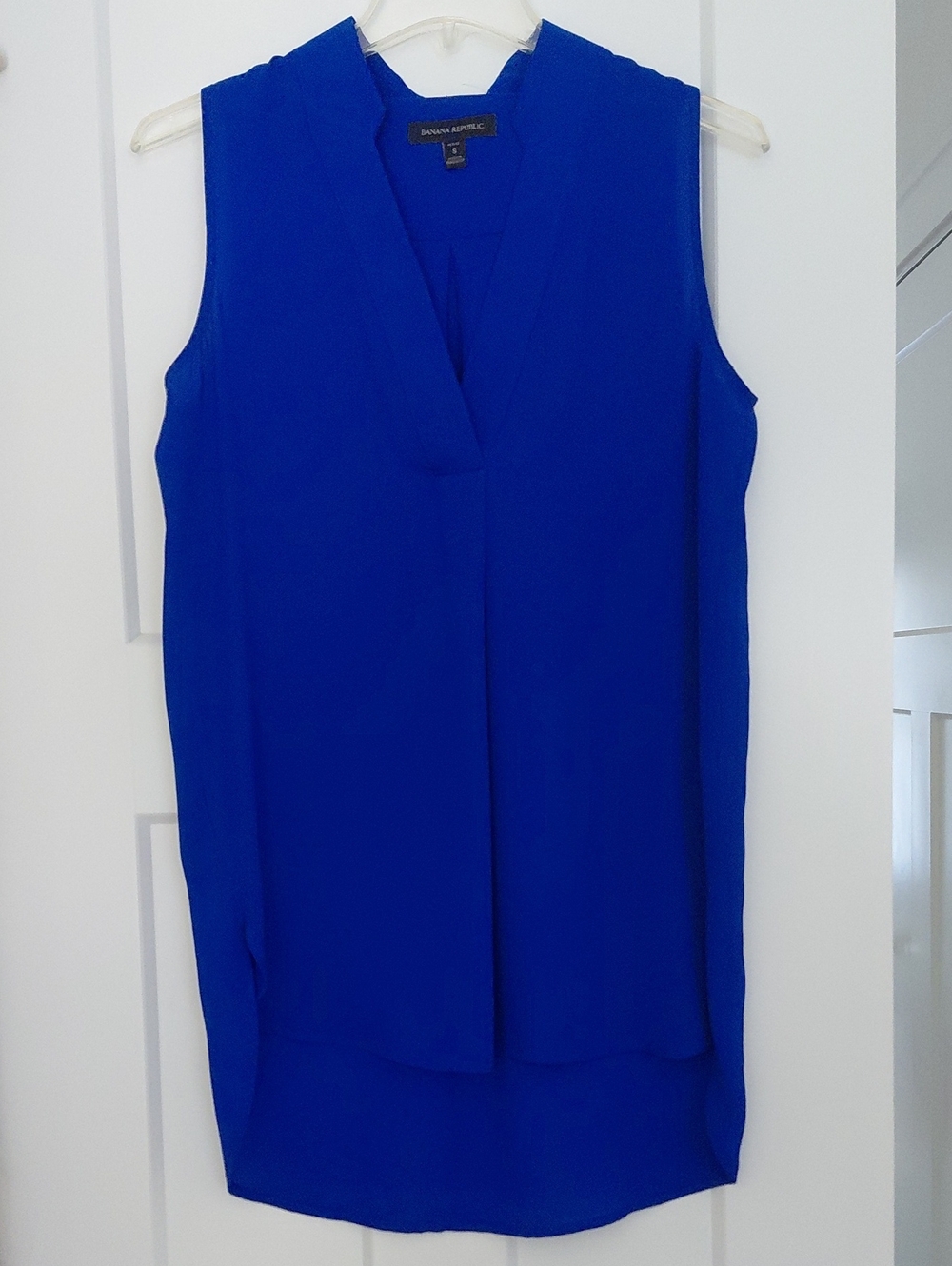 Banana Republic Sleeveless V-Neck in Bright Blue